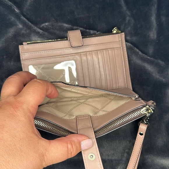 Michael Kors Double Zip Wallet Wristlet Leather Brown and Ballet Pink - Picture 9 of 10